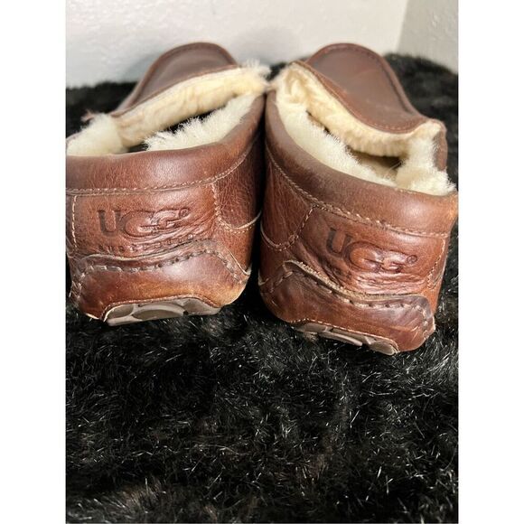 UGG ASCOT 5379 BROWN GRAIN LEATHER SLIP ON LOAFER SLIPPERS MEN\'S 11